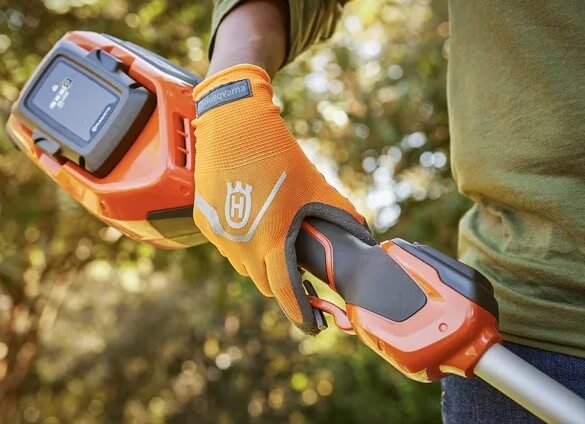 Husqvarna 220iL Cordless String Trimmer
