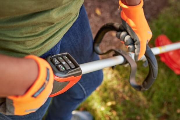 Husqvarna 220iL Cordless String Trimmer