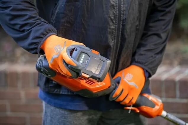 Husqvarna 330iKE